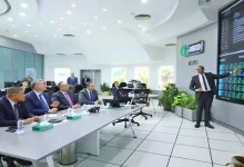صورة وزير البترول يتابع ضخ الغاز لمحطات الكهرباء والصناعة