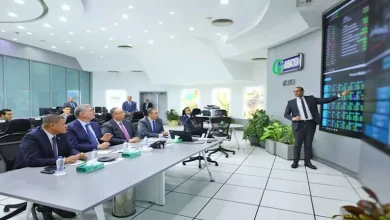 صورة وزير البترول يتابع ضخ الغاز لمحطات الكهرباء والصناعة