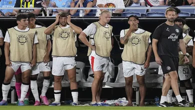 صورة بعد الهزيمة من الهلال.. عمر مرموش ورفاقه يخسرون مكافأة مالية ضخمة
