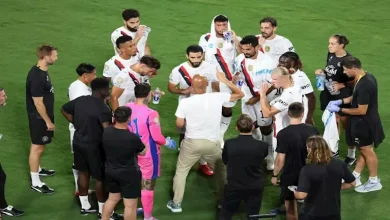 صورة حكم دولي سابق يكشف مفاجأة بشأن هدف السيتي الأول في مرمى الهلال السعودي
