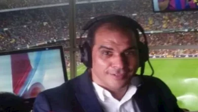صورة “أنا على الهوا”.. موقف طريف لمعلق ودية الأهلي والملعب التونسي (فيديو)
