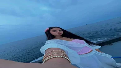صورة منة عرفة تتألق بعدة إطلالات جريئة في المالديف