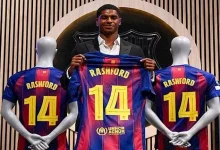 صورة باع اللامبورجيني.. راشفورد يصل برشلونة مستقلا سيارة بـ 25 ألف إسترليني