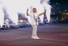 صورة ليلة أسطورية..عمرو دياب يشعل حفل الرياض بأغاني ألبومه الجديد (صور)