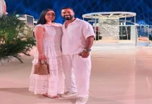 صورة 10 صورة رومانسية لـ حسني عبد ربه وزوجته من حفل في العلمين