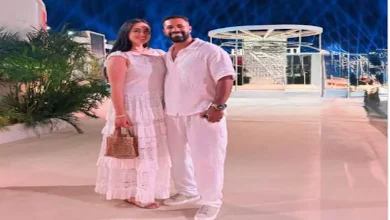 صورة 10 صورة رومانسية لـ حسني عبد ربه وزوجته من حفل في العلمين