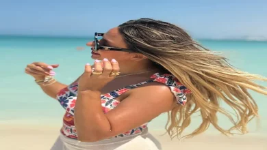 صورة 9 صور لزوجة عمرو السولية على شاطيء البحر