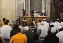 صورة الطيور تتحدى الجاذبية.. ملتقى أزهري يكشف سرّ الإعجاز البلاغي والعلمي ف