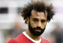 صورة محمد صلاح يتألق بقلادة من تصميم عزة فهمي.. لن تتوقع سعرها