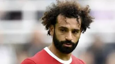 صورة محمد صلاح يتألق بقلادة من تصميم عزة فهمي.. لن تتوقع سعرها