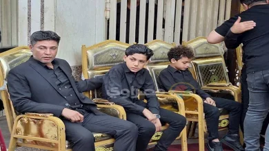 صورة الصور الأولى من عزاء المطرب الشعبي أحمد عامر