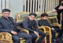 صورة بالصور.. رضا البحراوي ومطربي المهرجانات يقدمون واجب العزاء في أحمد عام