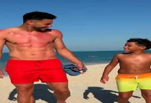 صورة ياسر إبراهيم وزوجته وأولاده في المصيف