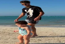 صورة 3 صور لإمام عاشور مع ابنته في المصيف