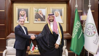 صورة وزير الدفاع يلتقي وزير الخارجية الإيراني  أخبار السعودية