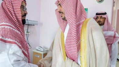 صورة أمير الجوف يطمئن على صحة المعرّف الرويلي  أخبار السعودية