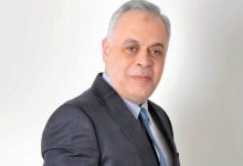 صورة أشرف زكي: مليون جنيه غرامة على مشاركة «البلوجر» أو «التيك توكر» في الأعمال الفنية  أخبار السعودية
