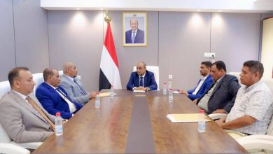 صورة رئيس الوزراء اليمني يؤكد على دور محافظة سقطرى بيئياً وإنسانياً وسياحياً  أخبار السعودية
