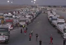 صورة بدء تحرك شاحنات المساعدات من مصر إلى قطاع غزة