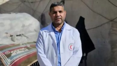 صورة صحة غزة: الطبيب الهمص أصيب بقدمه خلال اعتقاله من قبل “إسرائيل”