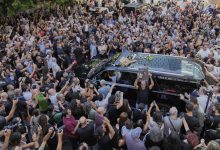 صورة تشييع الفنان اللبناني زياد الرحباني… وفيروز في وداعه