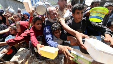صورة لماذا لا تصل إلى الغزيين مساعدات يحتاجون إليها بشدة؟