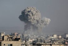 صورة | تحقيق لـ”الغارديان” يكشف استخدام الاحتلال قنبلة تزن 500 رطل في استهداف مقهى بغزة