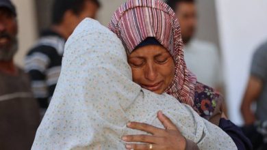 صورة | مصادر فلسطينية: طائرات الاحتلال تقصف مجددًا خيمة نازحين غرب خان يونس