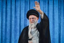 صورة | إعلام إيراني: خامنئي يظهر علنا لأول مرة منذ الحرب مع الاحتلال الإسرائيلي