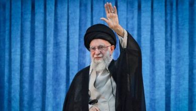 صورة | إعلام إيراني: خامنئي يظهر علنا لأول مرة منذ الحرب مع الاحتلال الإسرائيلي