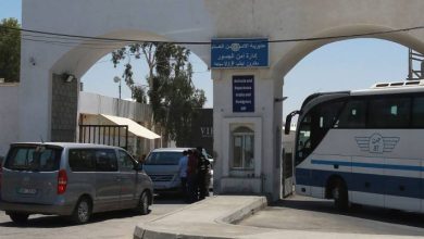 صورة | وزير الداخلية: قرارات عاجلة لحل أزمة الحجوزات وتنظيم حركة المسافرين على جسر الملك حسين