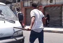 صورة | الأمن العام: نحقق في فيديو ظهر خلاله شخص يتسبب بأضرار لمركبة “باص” في صويلح