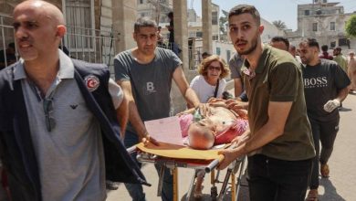 صورة | ارتفاع حصيلة الشهداء بقصف الاحتلال على كنيسة العائلة المقدسة في غزة