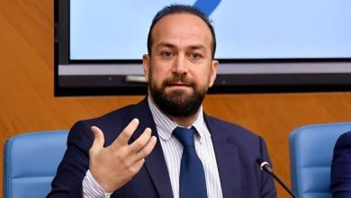 صورة | وزير الإعلام السوري: نهيب بتوخي الحذر في ظل تصاعد حملة الأخبار المضللة التي تستهدف السوريين