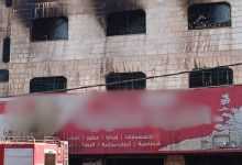 صورة | مراسل رؤيا: انتهاء عمليات الإطفاء والتبريد في محال تجارية في الكرك بعد حريق استمر نحو 12 ساعة