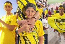صورة | الحزن يخيم على جماهير الحسين إربد بعد وفاة “مشجعه الوفي” الطفل عبد الله العلاونة