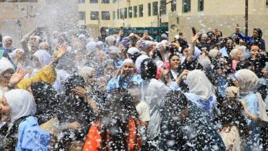 صورة | “التوجيهي” في الأردن.. فرحة النجاح الممزوجة بقلق المخالفات وتحذيرات أمنية مشددة