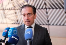 صورة وزير الخارجية الإسباني: لا يسمح للسفن التي تحمل أسلحة لإسرائيل أن ترسو في موانئنا