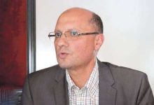 صورة اليماني ينتقد تجميد الحكومة للتعويضات الطبية ويعتبره « واقعة » تكذب « شعار » تعميم التغطية الصحية