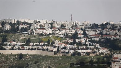 صورة وزير إسرائيلي يقرر مصادرة عقارات بالقدس قبل يوم من استقالته