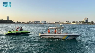 صورة حرس الحدود بمكة المكرمة ينقذ مواطنًا تعطلت واسطته البحرية في عرض البحر