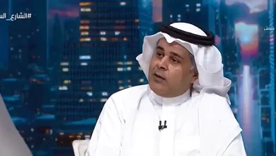 صورة مخرج يحدد مواصفات الممثل المسرحي الناجح