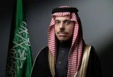 صورة وزير الخارجية يتلقى اتصالًا هاتفيًا من وزير خارجية المملكة المتحدة