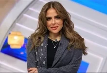 صورة بعد عرض لوحتها.. فنانة دنماركية تتهم مها الصغير بالسرقة