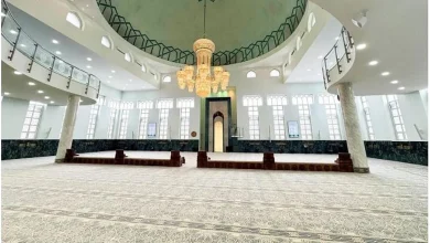 صورة «الشؤون الإسلامية» تُكمل فرش جامع الملك فهد في سراييفو بـ2100 متر مربع من السجاد الجديد