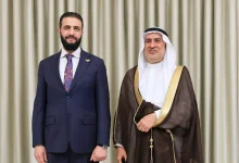 صورة بحثا التعاون بين البلدين.. الرئيس السوري يستقبل مساعد وزير الاستثمار