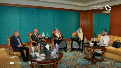 صورة نائب وزير الصناعة يلتقي وزير الطاقة الأردني لبحث التعاون في قطاع التعدين