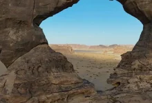 صورة التأطيرات الصخرية الفريدة في محافظة العُلا.. لوحات فنية تعكس عراقة المنطقة