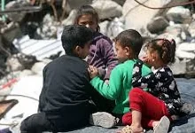 صورة 900 ألف طفل في غزة معرضون للجوع والموت