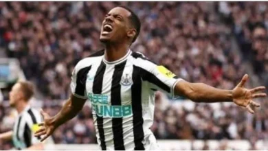 صورة ألكسندر إيزاك يرفض عرض الهلال.. ويواصل مشواره في الدوري الإنجليزي